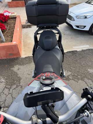 Yamaha Niken GT Gris