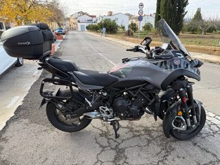 Yamaha Niken GT Gris