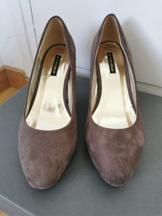 Zapatos tacón ante Victoria Delef marrones