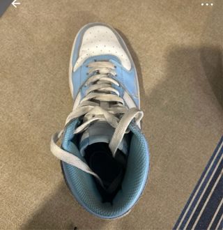 Zapatillas casuales azules y blancas