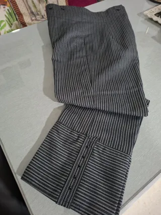 Pantalón montar caballo TOMAR talla 46 y otro 48