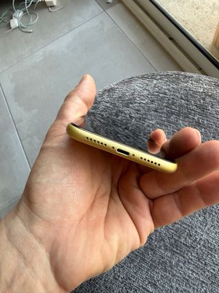 iPhone 11 128GB Amarillo