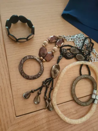 (N10) Set etnico collane e bracciali