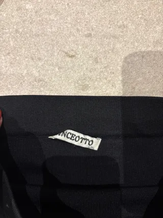 Falda lápiz negra con cordones