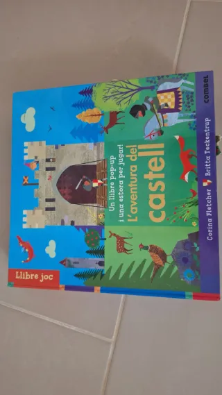 Libro infantil pop-up El castell⁹