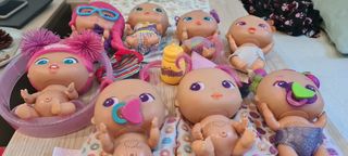 Lote de 8 muñecas Bellies