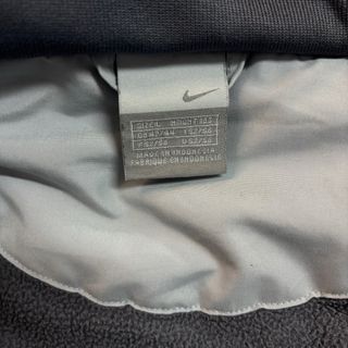 Chaqueta Nike Cor72z gris acolchada