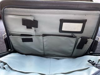 Maletín portátil Vaio negro.