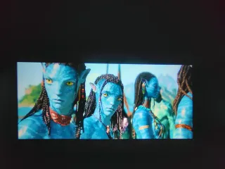 Proyector HD Wifi Bluetooth + Trípode