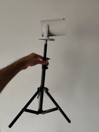 Proyector HD Wifi Bluetooth + Trípode