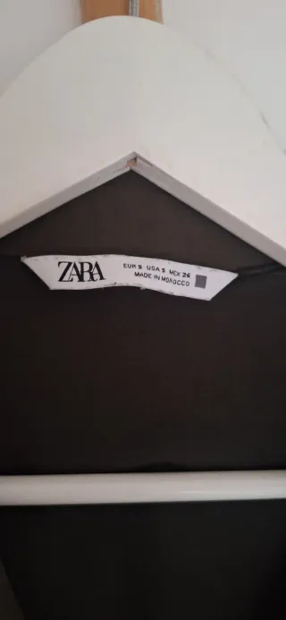 Vestido largo camisero Zara verde militar