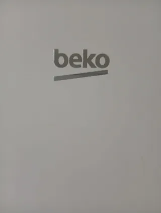 Nevera Beko blanca