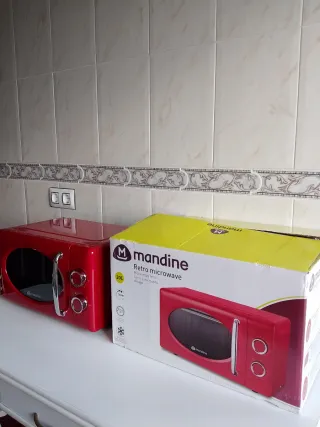 Microondas Mandine MM020R-24 Rojo