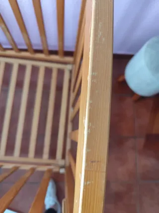 Cuna de madera para bebé