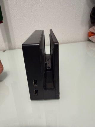 Dock Switch con serigrafía de Octopath Traveler