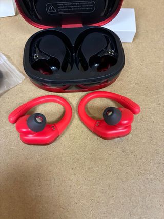 Auriculares Deportivos Inalámbricos Rojos