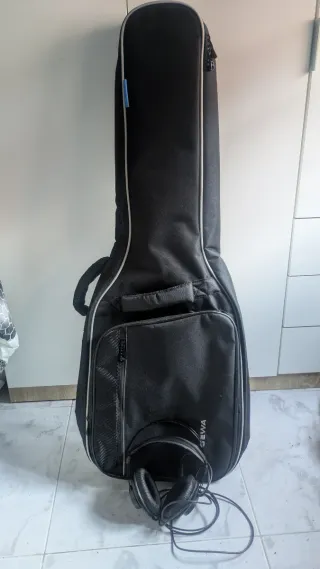 Guitarra Eléctrica Jackson Blanca y accesorios