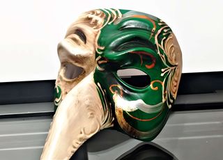 Piccola maschera veneziana in ceramica