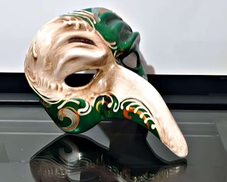 Piccola maschera veneziana in ceramica