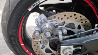 Pinza Freno mano Yamaha TMAX 530 año 2020