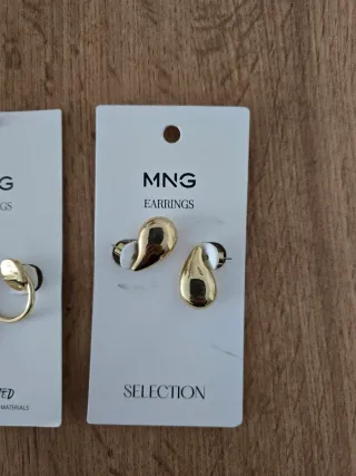 Pendientes Mango Dorados Nuevos