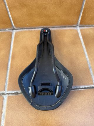 Sillín Fizik Antares R5 Negro