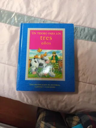 Un Tesoro Para Los Tres Anos: Una Recopilacion ...