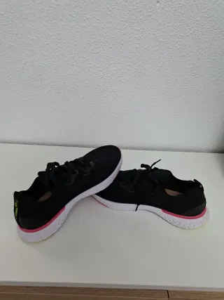 Zapatillas deportivas negras mujer