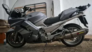 Baúl Corbin con asiento Yamaha FJR 1300