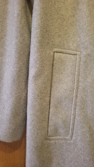 Abrigo ZARA Talla L Beige (Etiqueta Negra)