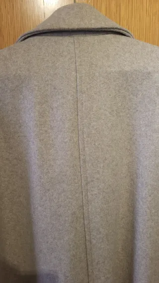 Abrigo ZARA Talla L Beige (Etiqueta Negra)