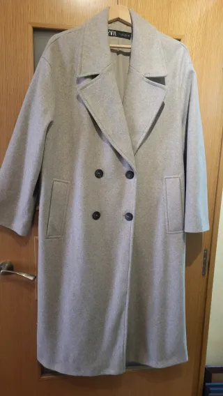 Abrigo ZARA Talla L Beige (Etiqueta Negra)