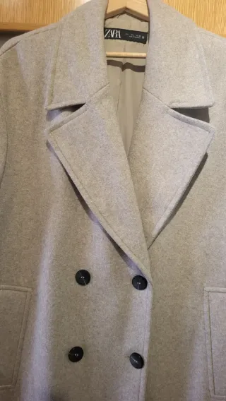 Abrigo ZARA Talla L Beige (Etiqueta Negra)