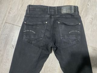 Pantalón vaquero G-Star RAW negro efecto lavado