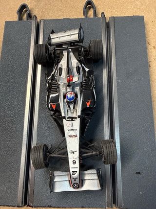 Coche Scalextric F1 Mercedes Kimi Analógico