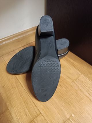 Zapatos salón Pitillos negros talla 38