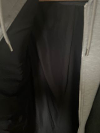 Abrigo largo gris con capucha ZARA