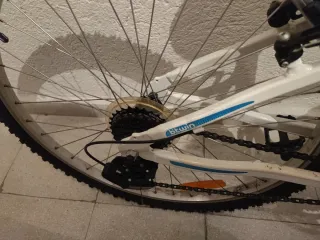 Bicicleta Rockrider S1 Blanca y Azul