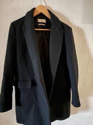 Abrigo Mango Negro Talla M
