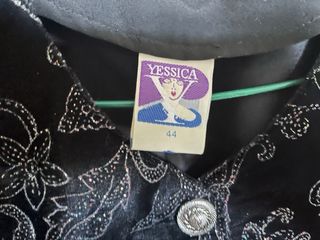 Chaqueta fiesta terciopelo y brillantes