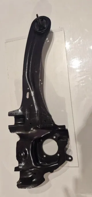 Brazo buje suspensión trasera Ford Focus MK2