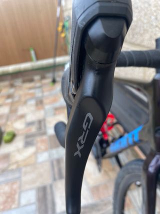 Bicicleta Gravel Giant Carbono