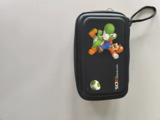 Nintendo 3DS Nera + 7 Giochi + Custodia + Caricatore