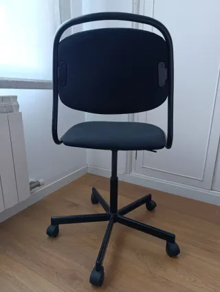 Silla de oficina negra IKEA