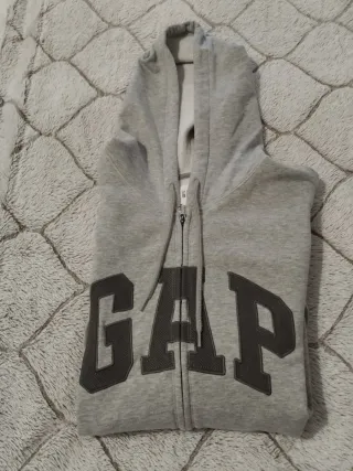 Sudadera Gap Gris con Logo