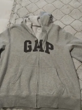 Sudadera Gap Gris con Logo