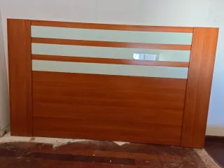 Juego cabecero y 2 mesitas de noche