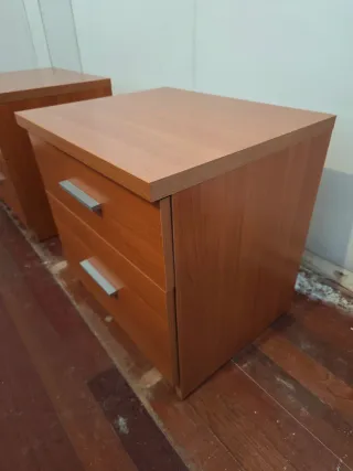 Juego cabecero y 2 mesitas de noche