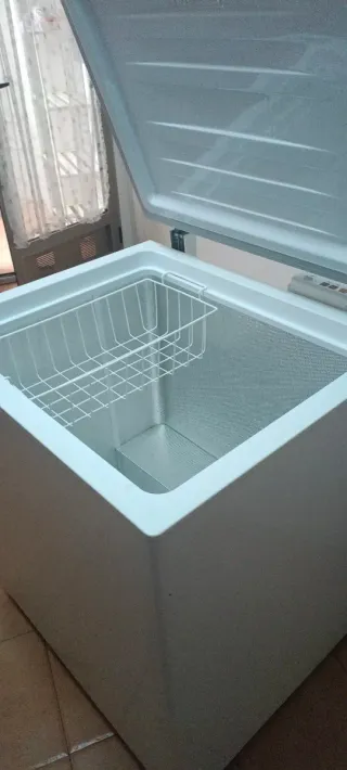 Arcón congelador blanco