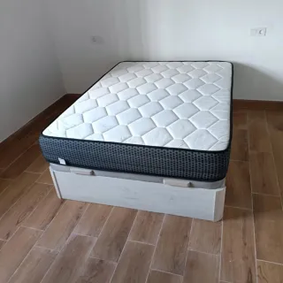 Canapés y colchones nuevos